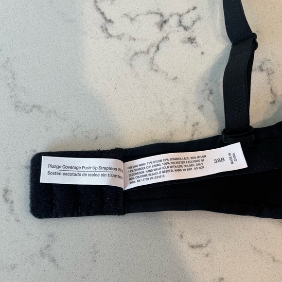 NWT Auden Black Lace Detail Plunge Coverage Push-Up Strap or Strapless Bra - 38B - Picture 4 of 7